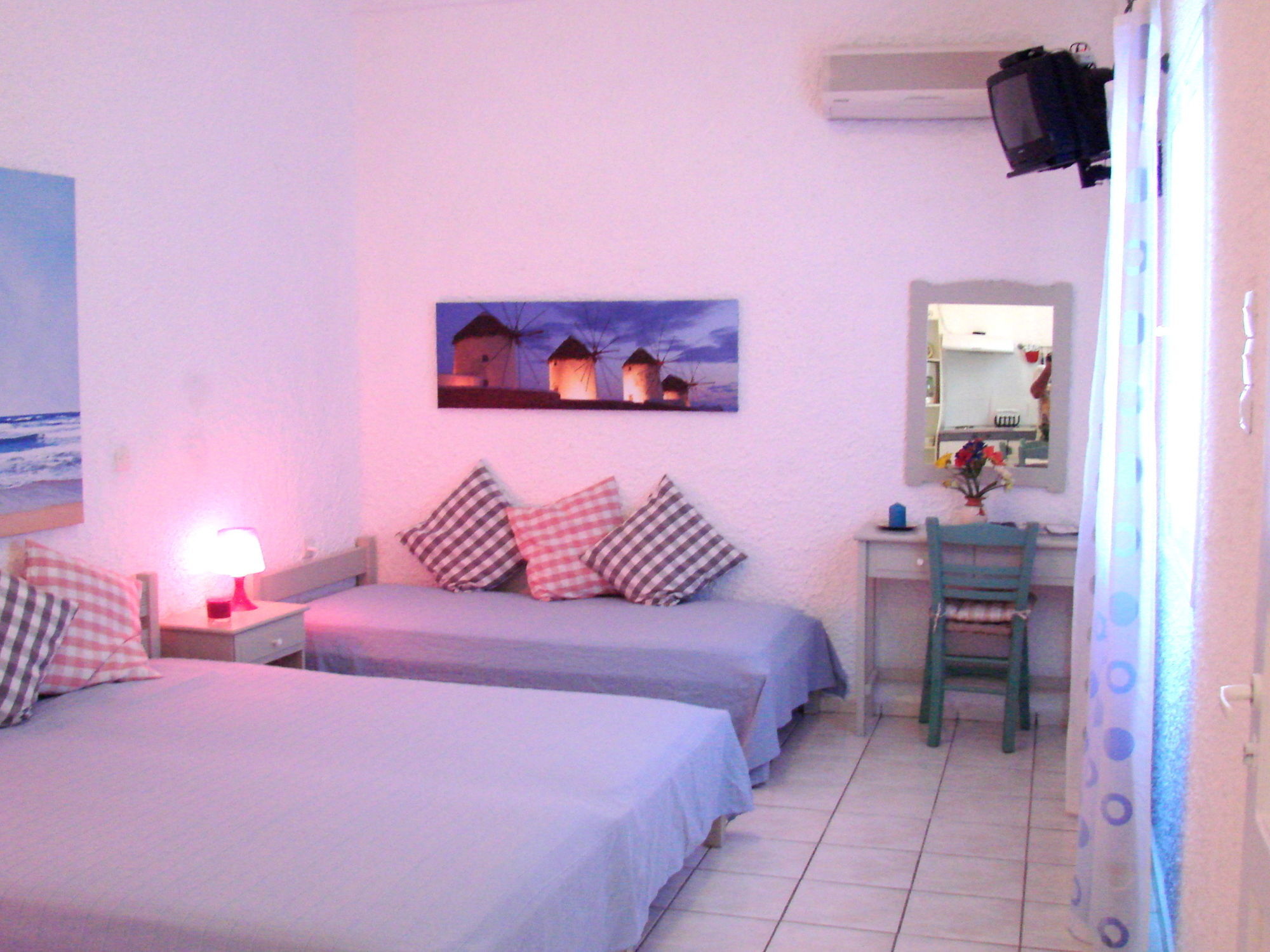 Aegialis Studios & Rooms Галисас Екстериор снимка